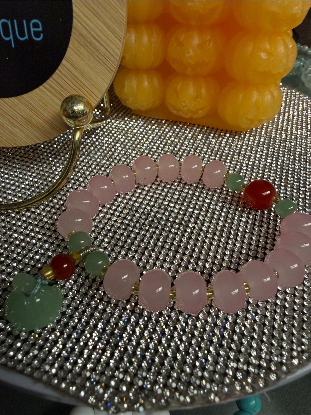 🦋5/$25🦋 Pink and Green money bag Beaded Stretch Bracelet. 🆕